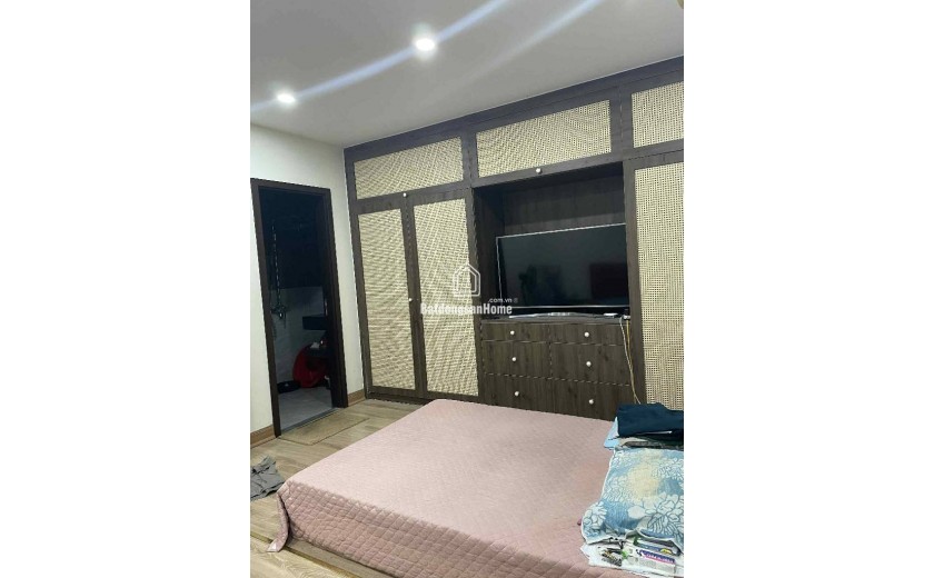 Bán nhà Hồ Tùng Mậu – gần phố – gần ô tô – mặt tiền rộng hiếm có – nội thất thiết kế riêng – vào ở ngay